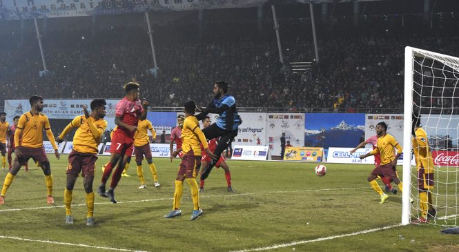१३औं साग खेल अन्तरगत नेपाल र श्रीलंकाबीच फुटबल (फोटोफिचर)