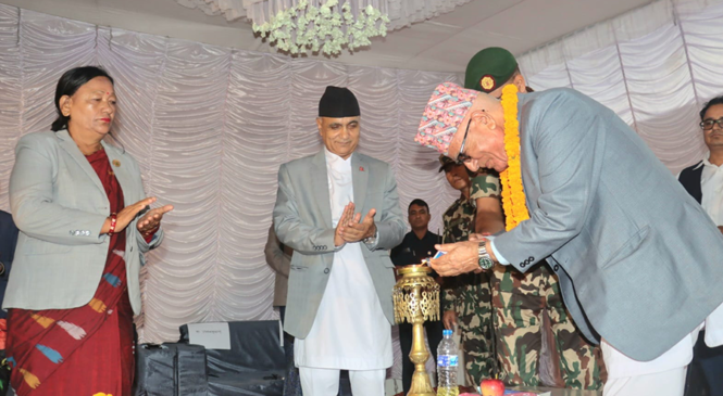 कर्णाली प्रदेश सरकारले मनायो संविधान दिवस